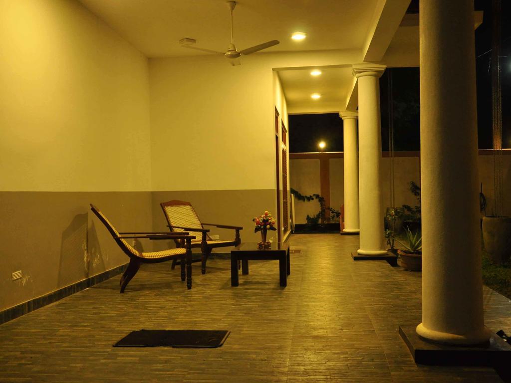 Helis Place Unawatuna Extérieur photo
