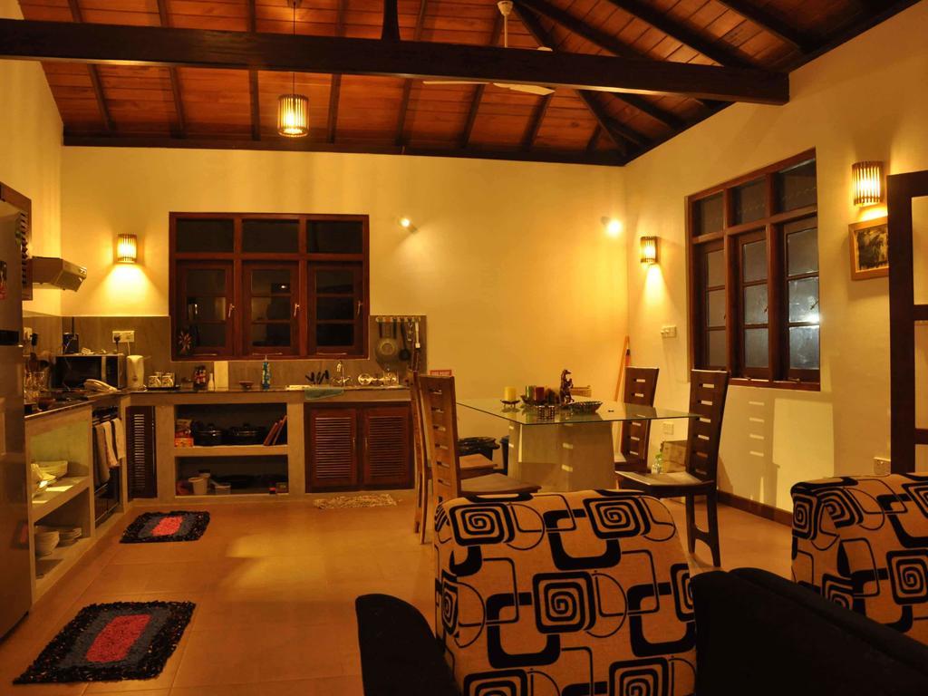 Helis Place Unawatuna Extérieur photo