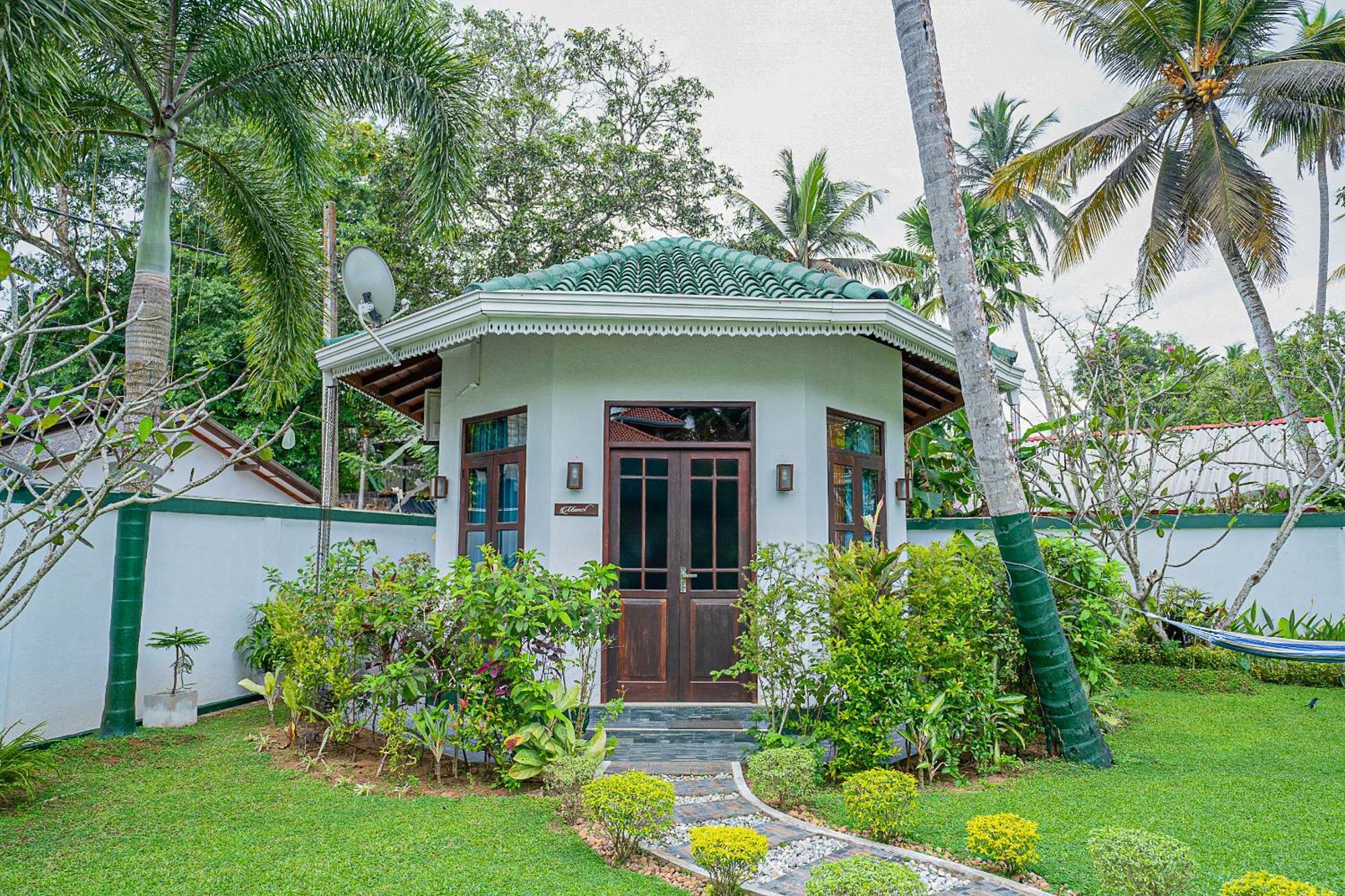 Helis Place Unawatuna Extérieur photo