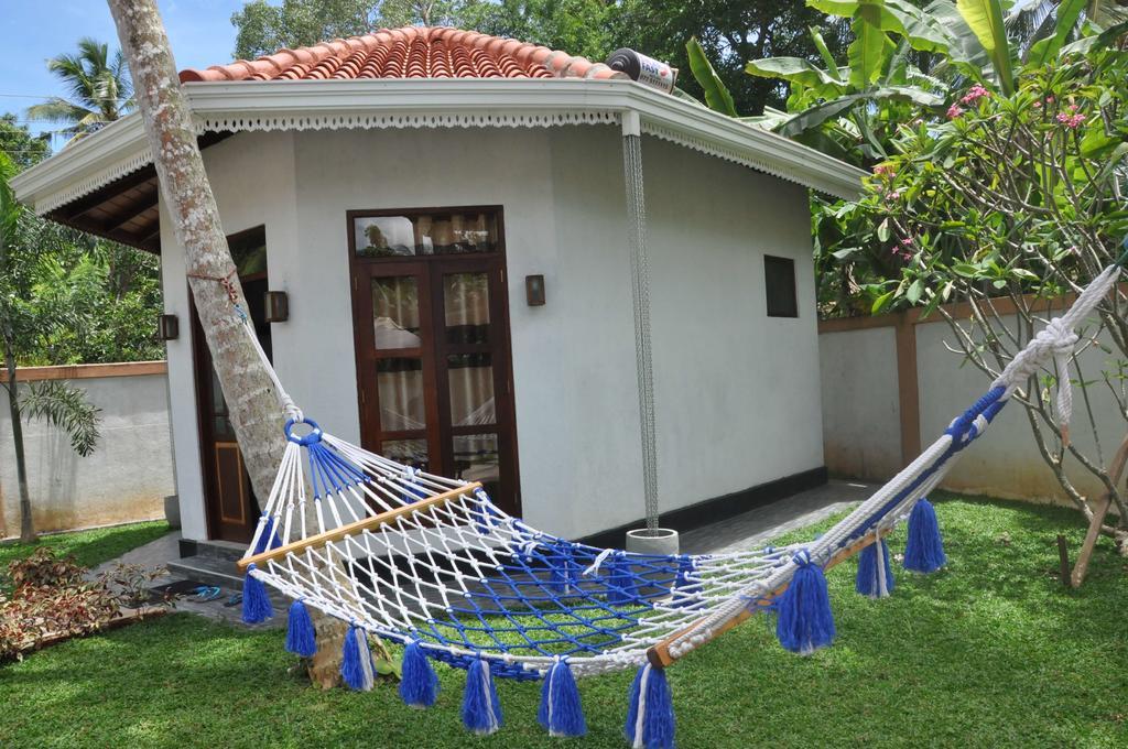 Helis Place Unawatuna Extérieur photo