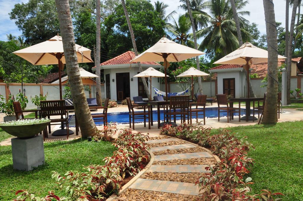 Helis Place Unawatuna Extérieur photo