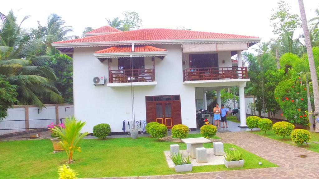 Helis Place Unawatuna Extérieur photo