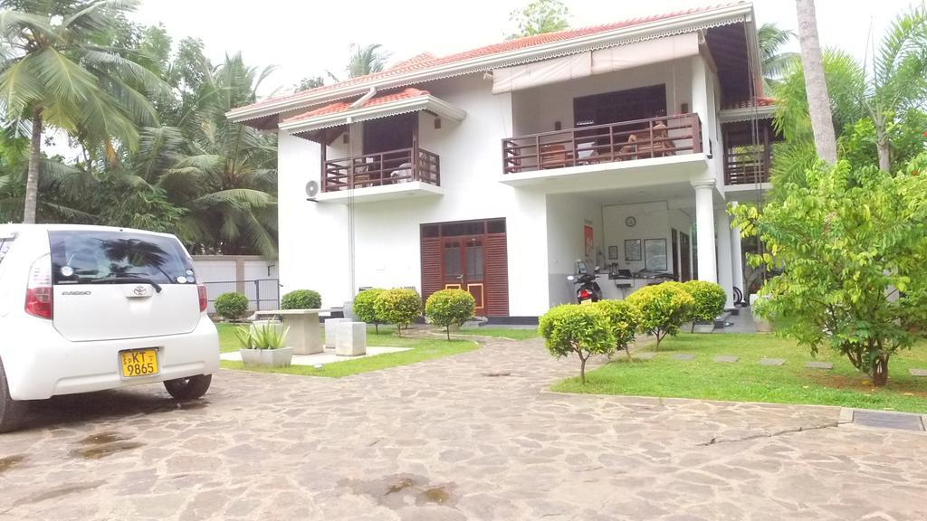 Helis Place Unawatuna Extérieur photo