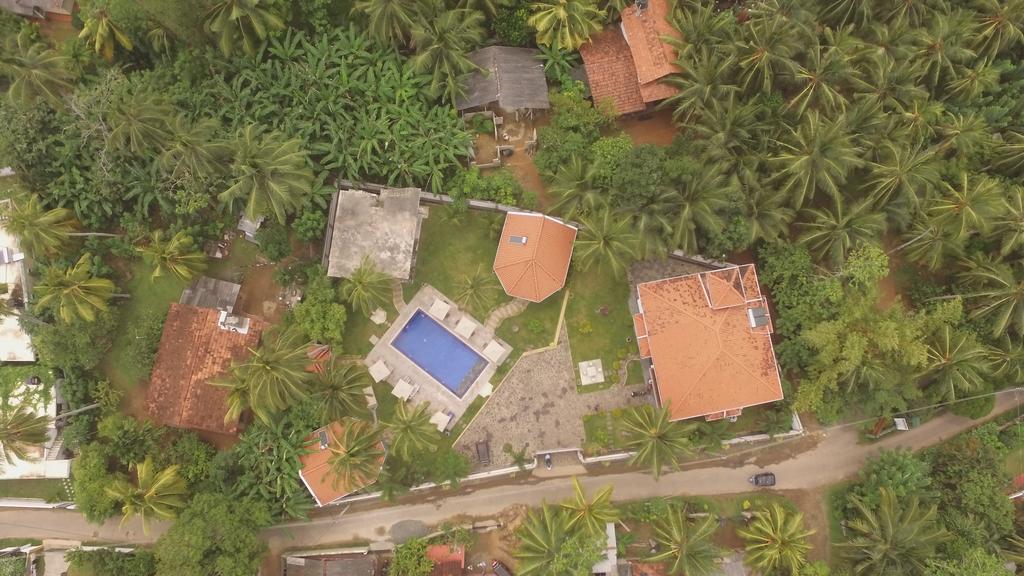 Helis Place Unawatuna Extérieur photo