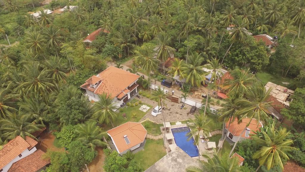 Helis Place Unawatuna Extérieur photo